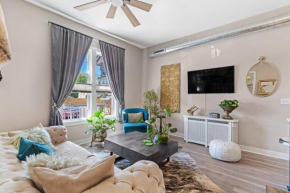 King Sweet, 2bd, 1 bath, in Historic Walker's Point
